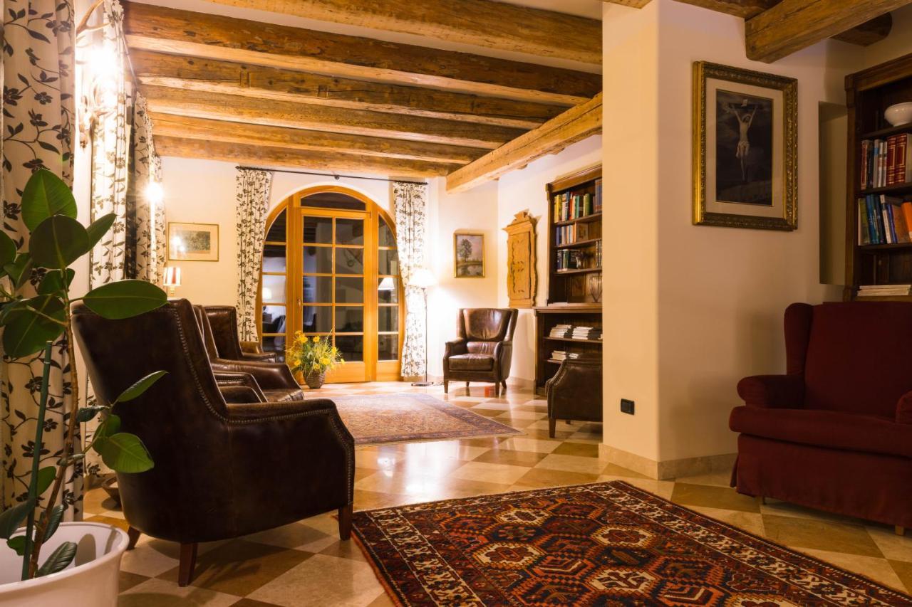 Hotel Relais Vecchio Maso Sopramonte Luaran gambar